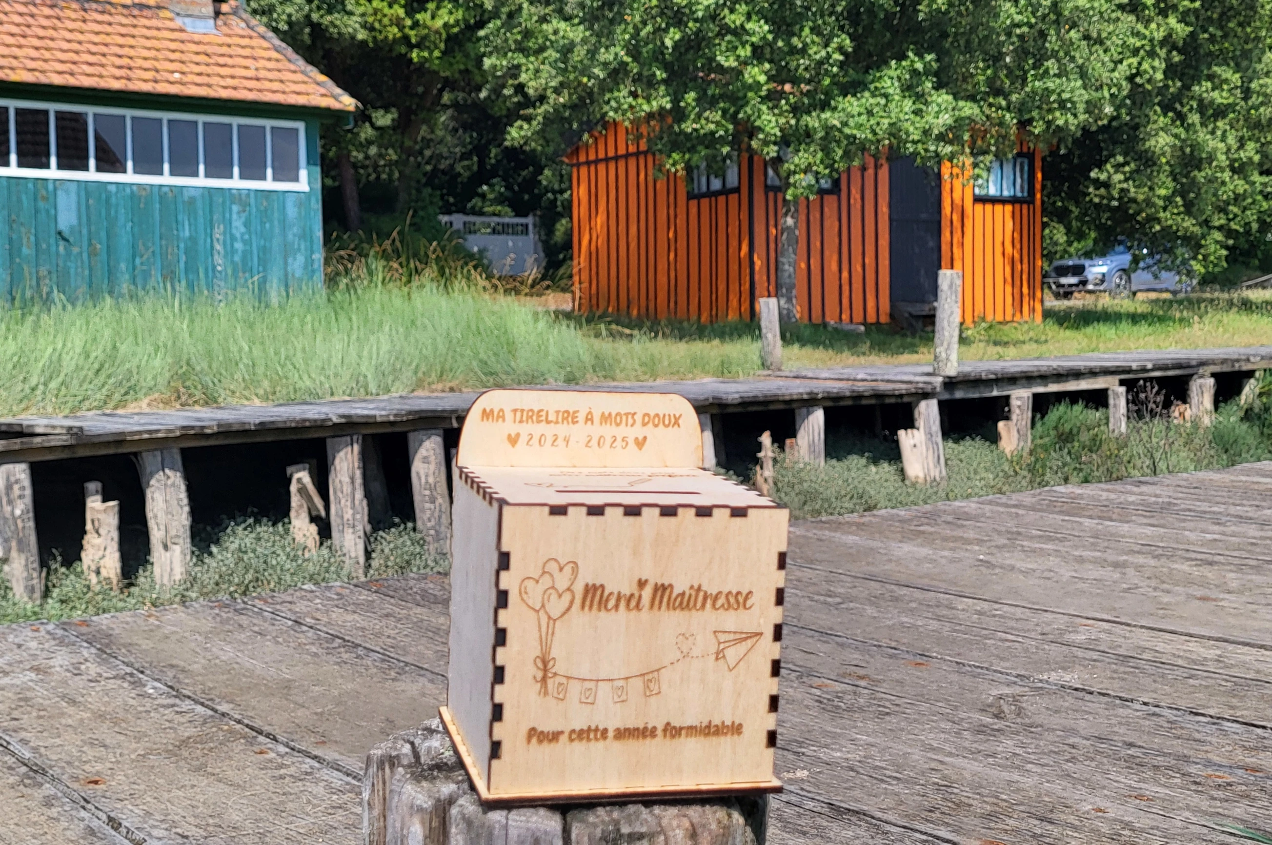 Tirelire avec logo d'entreprise